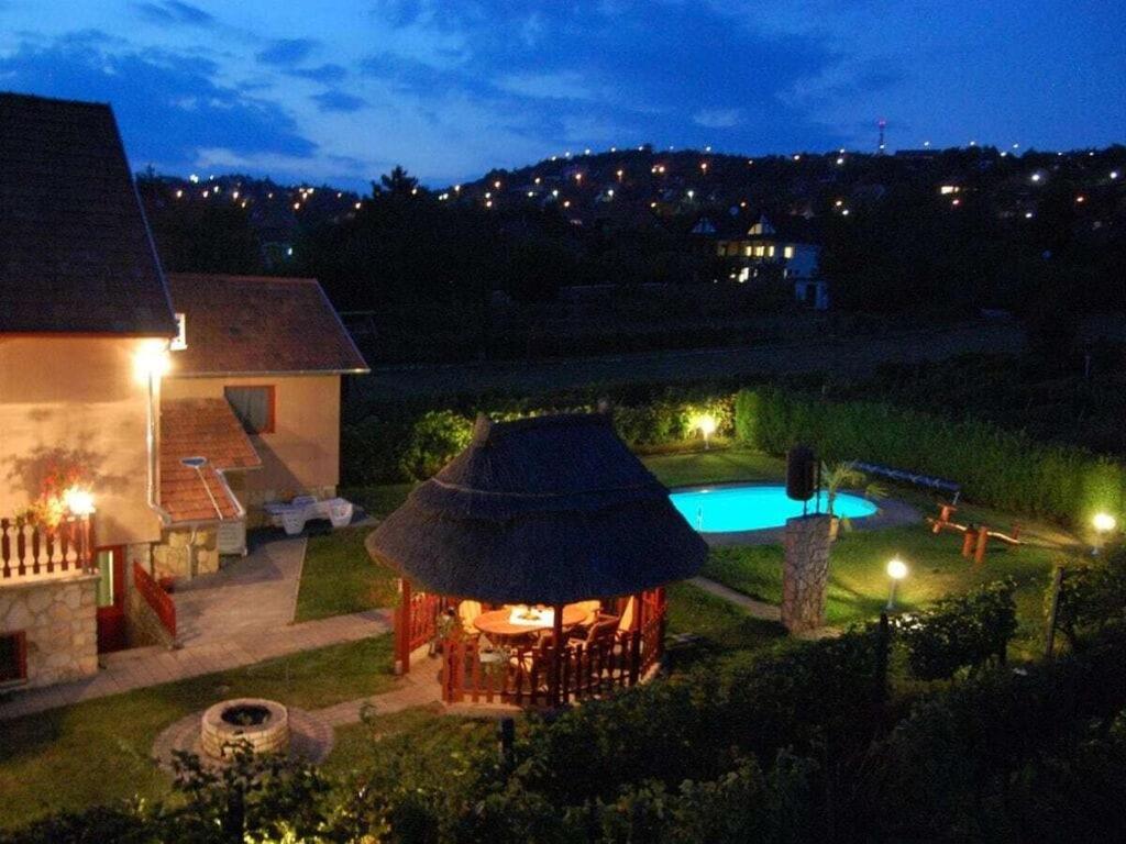 Togetherness" Comfortable holiday residence 2481 Velence kép - 1