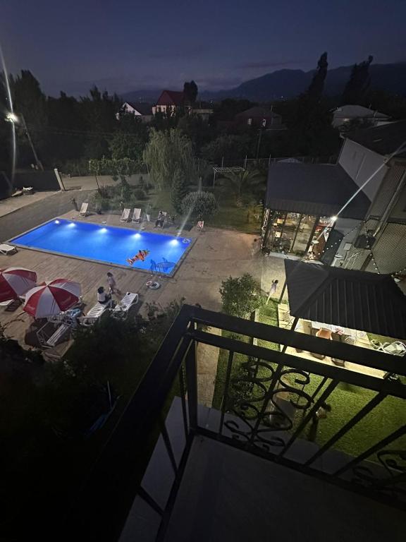 Bazén v ubytování Pirosmani nebo v jeho okolí