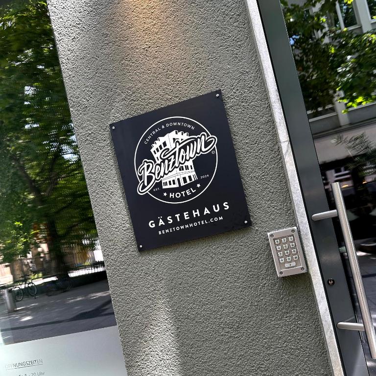 Benztown Hotel Gästehaus - Resim 14