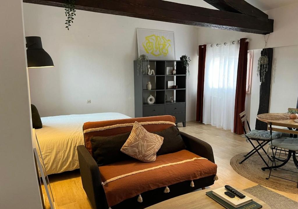 L Alsace Lorraine - A 5min place du Capitole -Free checkIn -WIFI - Apartment