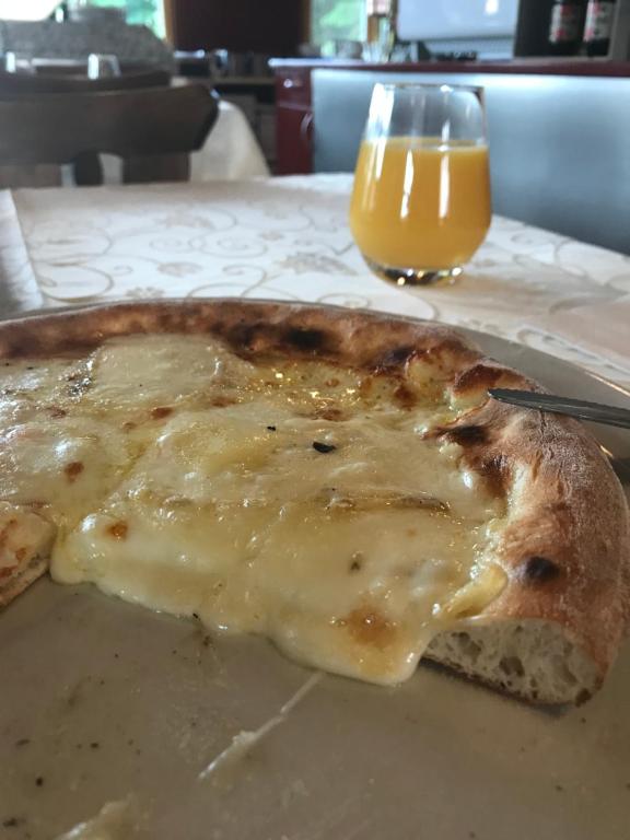 Nápoje v ubytování Hotel Restaurant Pizzeria Rotes Haus