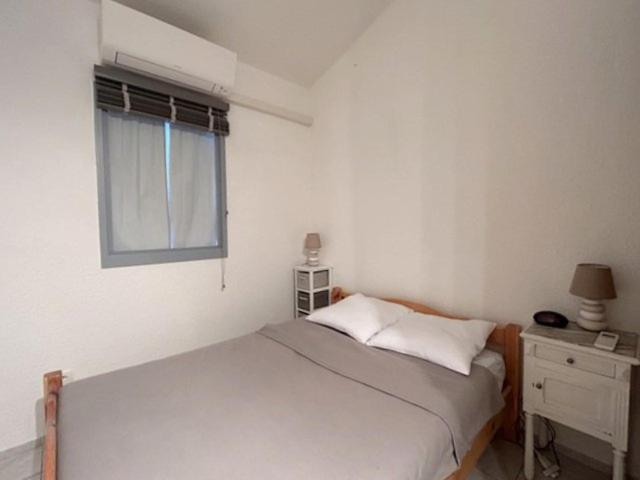 Posteľ alebo postele v izbe v ubytovaní Maisonnette, résidence au calme avec terrasse et parking privé 4AM21