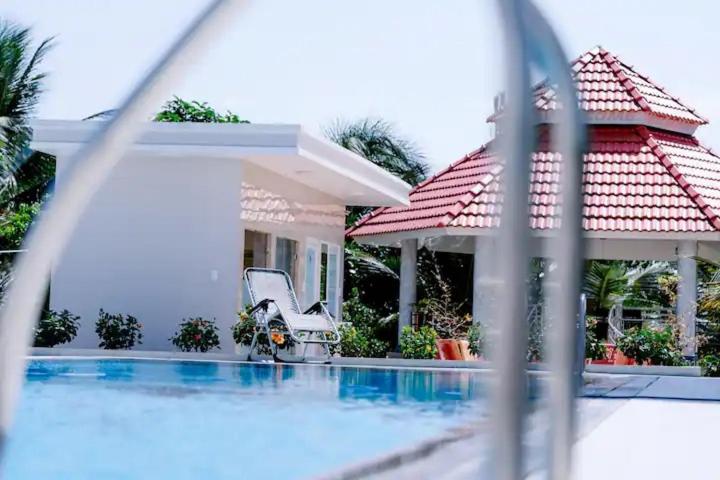 Bazén v ubytování M-Homey! Mini Resort nebo v jeho okolí