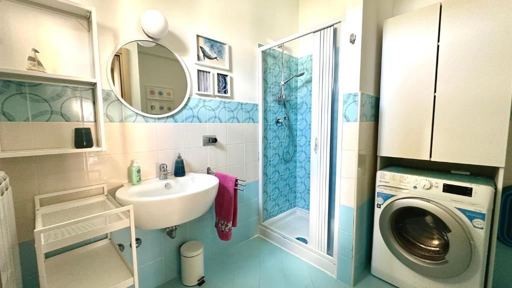 M375 - Marcelli, bilocale con giardino in residence con piscina