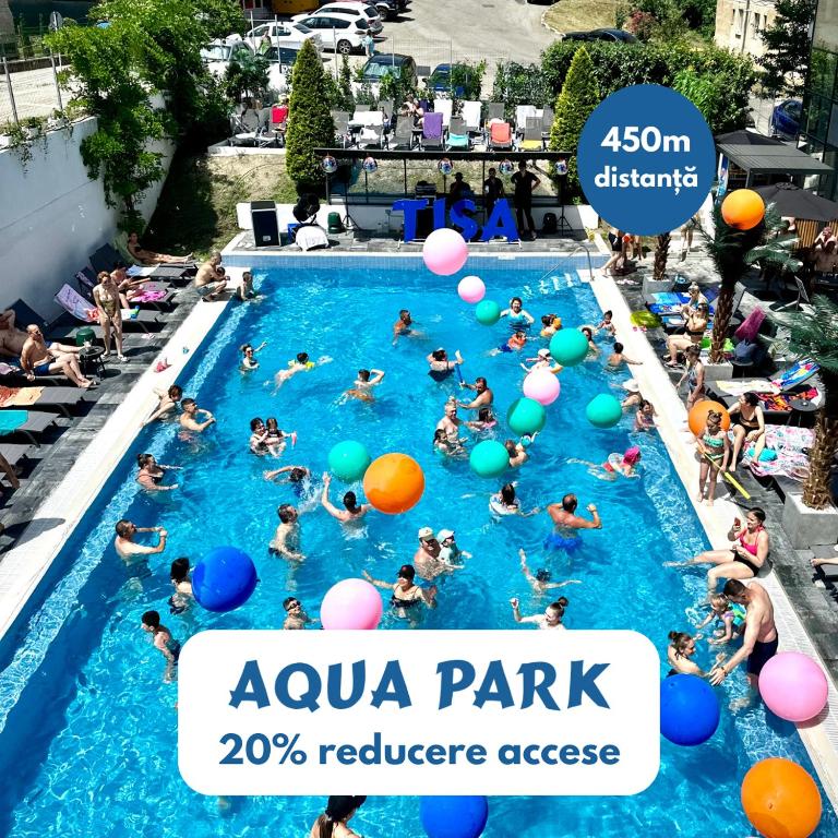 Bazén v ubytování Hotel Tisa nebo v jeho okolí
