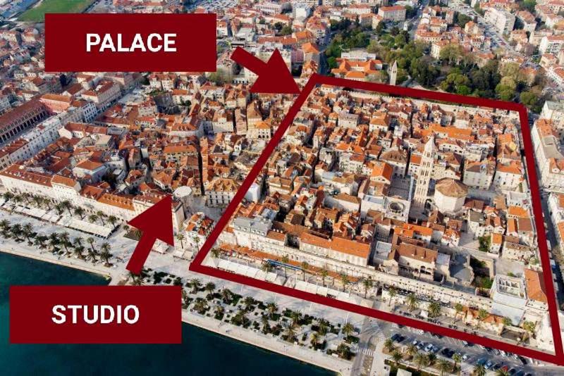 Nespecifikovaný výhled na destinaci Split nebo výhled na město při pohledu z apartmánu