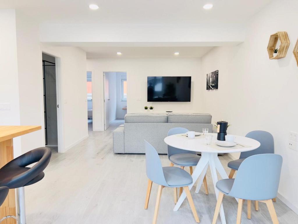 TV a/nebo společenská místnost v ubytování Apartamento en Ferrol