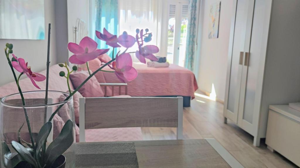 Posteľ alebo postele v izbe v ubytovaní Beach Studio Torremolinos