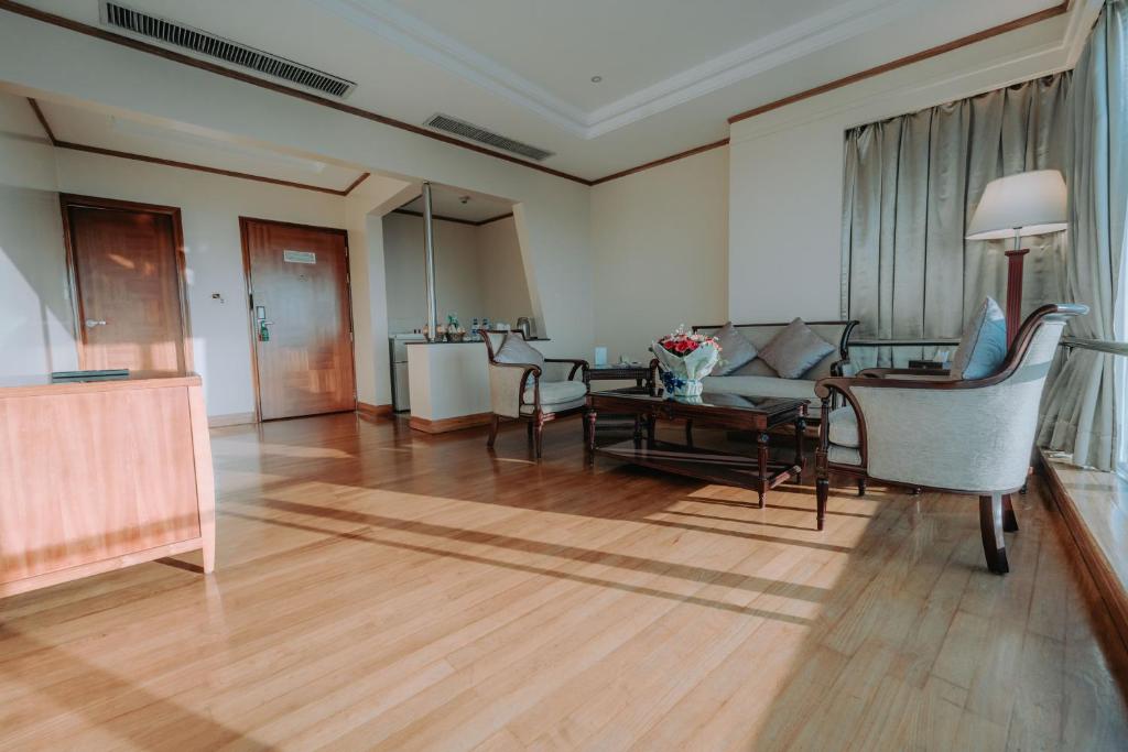 The Peninsula Chittagong Limited - Hizvo