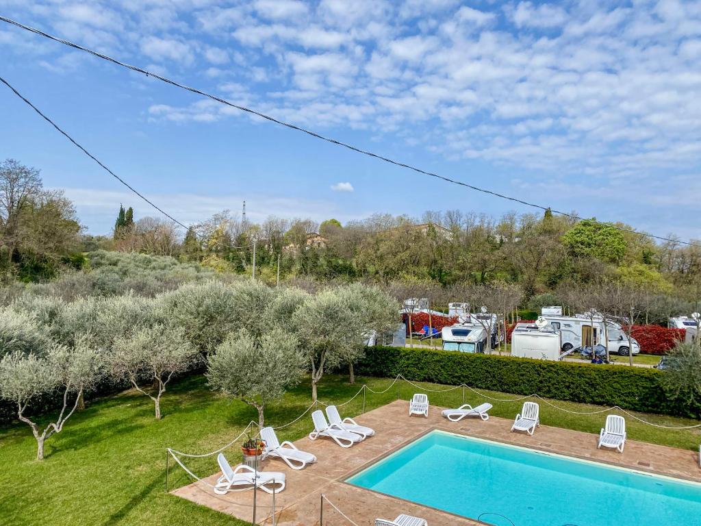 Bazén v ubytování Seregnér Agricamping & Homes - Adults Only 18 nebo v jeho okolí