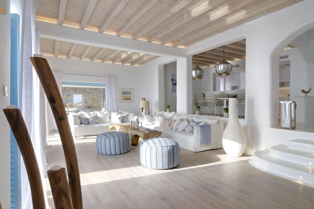 Posezení v ubytování Bluebird Villas Villa Sunbird
