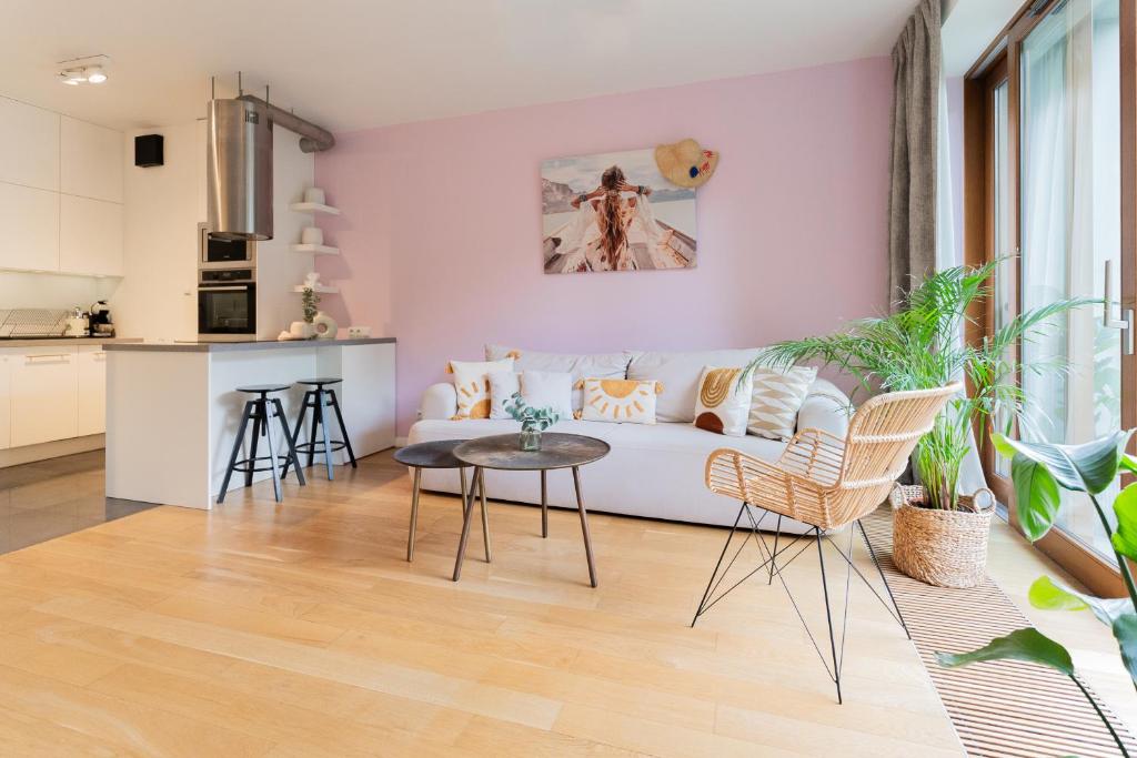 PLATER PREMIUM APARTMENTS - Deluxe Double Or Twin Room With Balcony