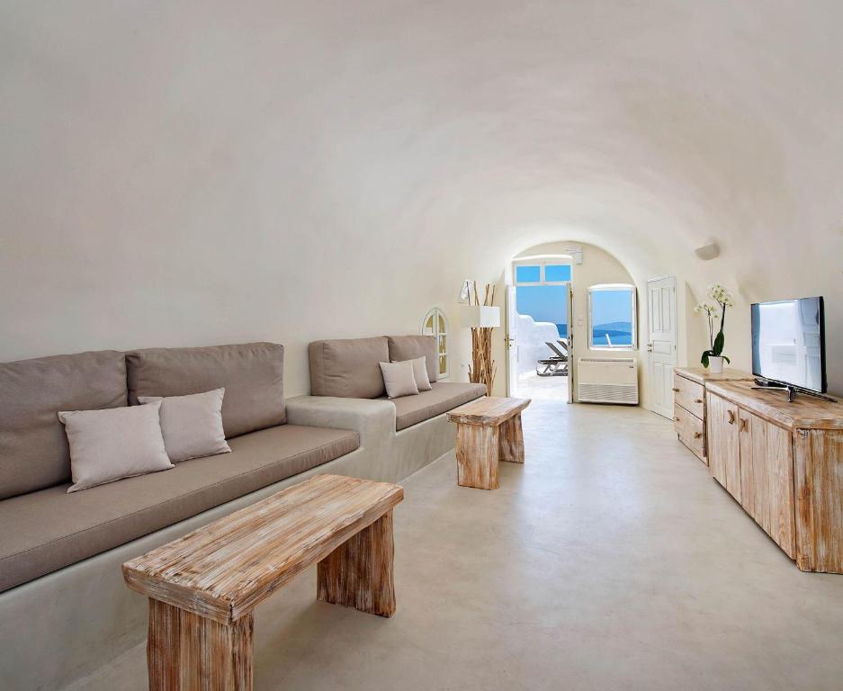 Zdjęcie z galerii obiektu The Ivory Suite in Santorini w mieście Oia