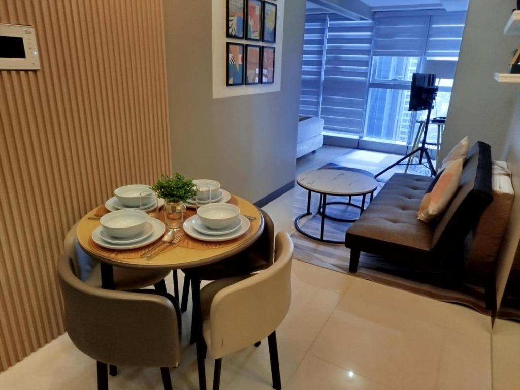 Ruang duduk di Uptown Parksuites Tower 1 BGC