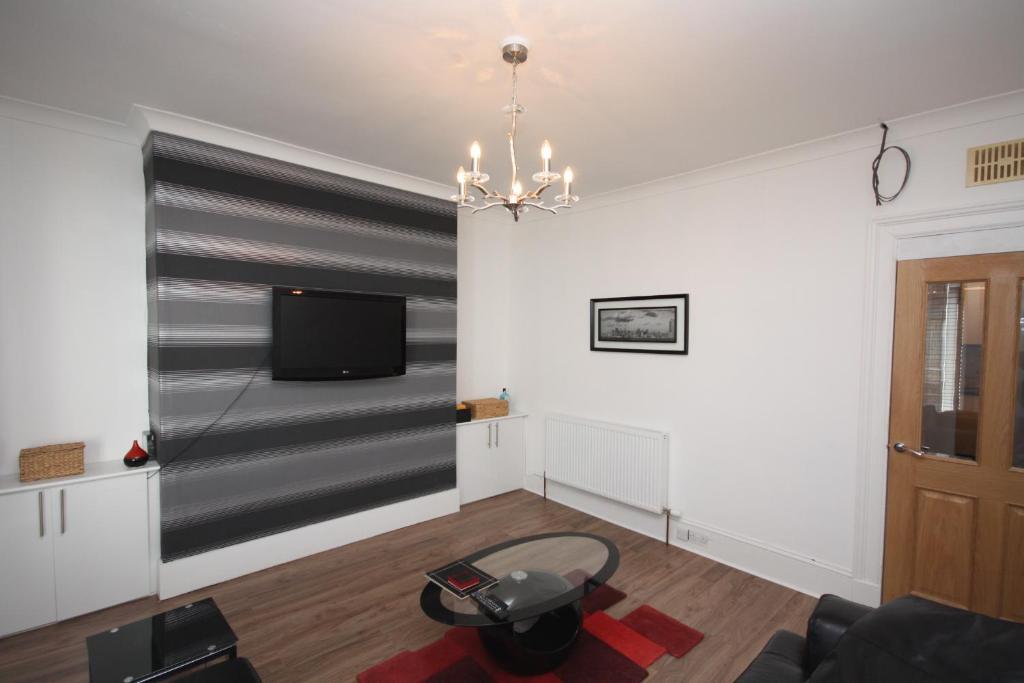 Raeburn - One-Bedroom Apartment