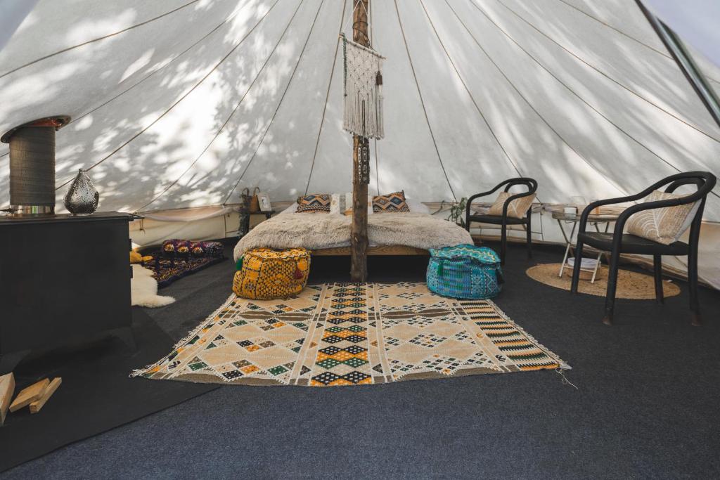 Χώρος καθιστικού στο Glamping Hive