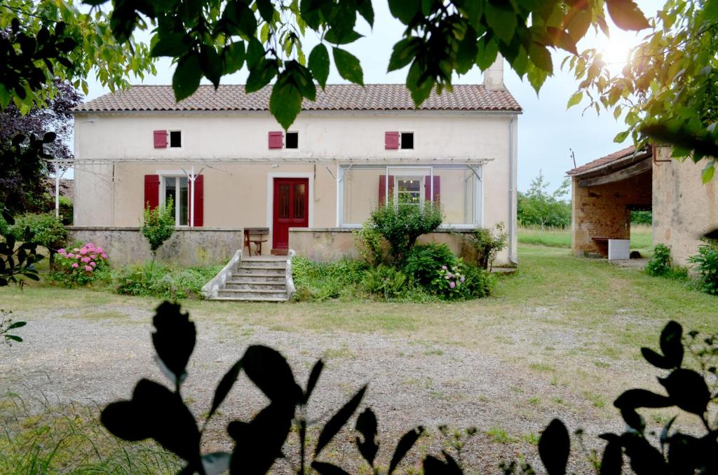 Photo de la galerie de l'établissement Les lucioles, charme, calme, nature et fraîcheur, à Soulaures