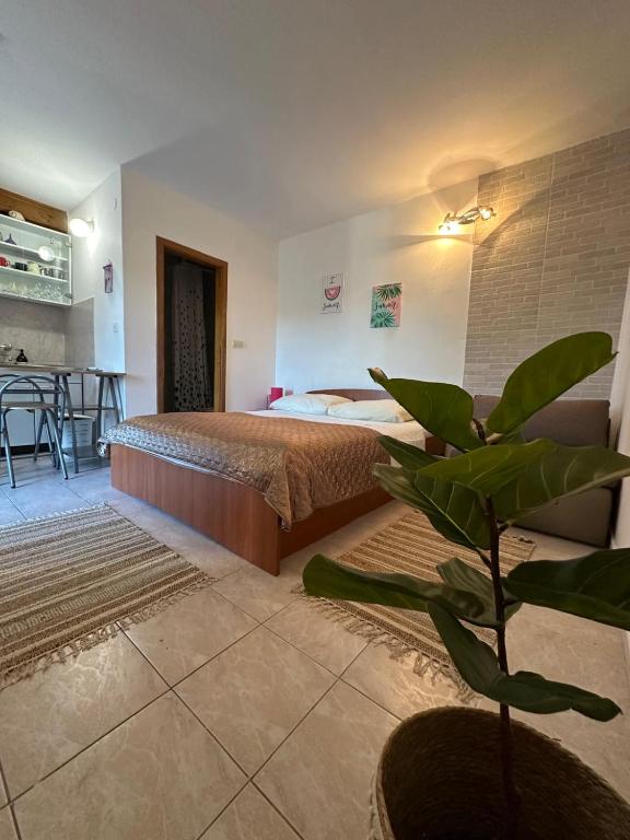 Postel nebo postele na pokoji v ubytování Apartment in Trpanj with terrace, air conditioning, WiFi, washing machine 4199-3
