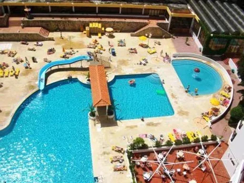 Charming Apartment in Portimão with Pool