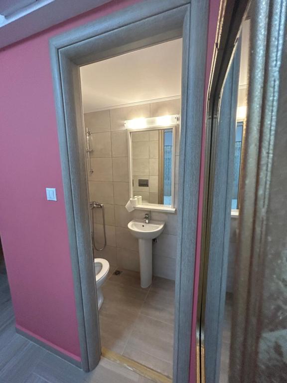 Koupelna v ubytování Dim House