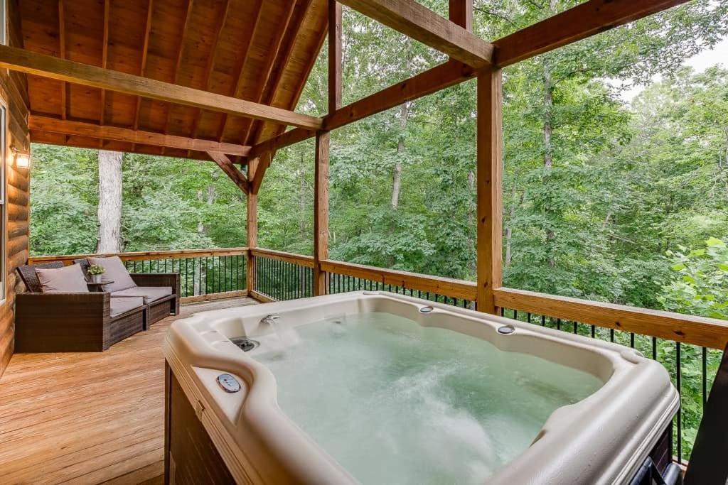 Perfect Couples Cabin w 2 Person Spa Bath - Villa D'une Chambre