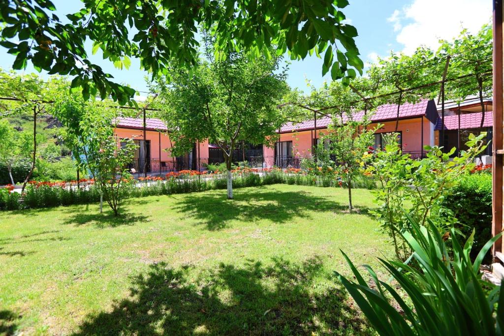 Zahrada ubytování Hotel Tsiskari