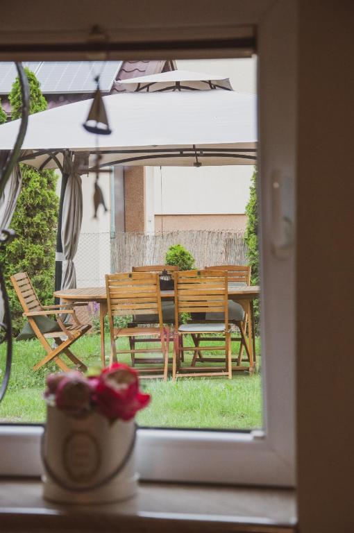 Patio alebo iná vonkajšia časť ubytovania Apartament Nadmorski