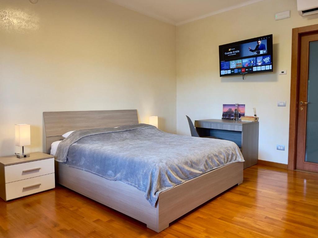Landora - Deluxe Double Room With Balcony