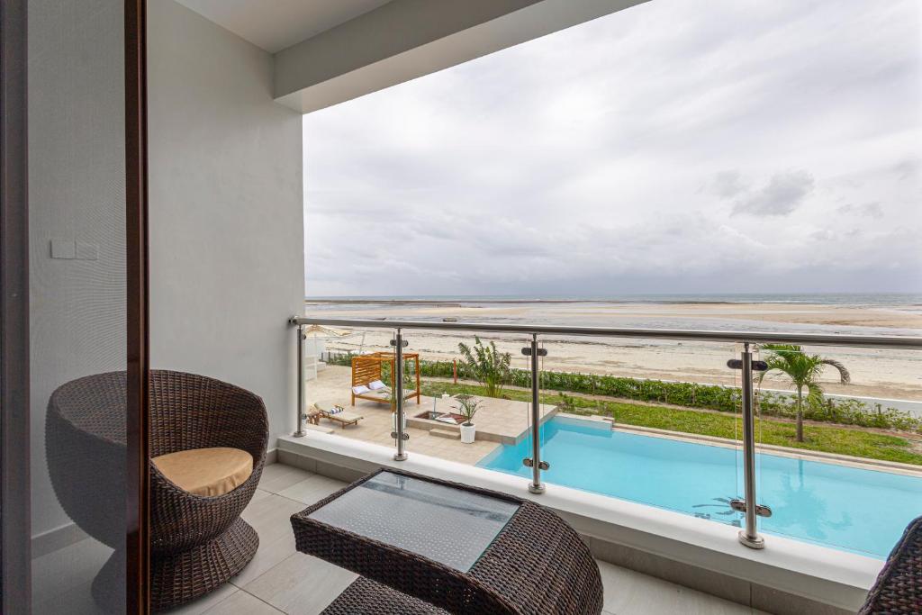 Bazén v ubytování YU Resort nebo v jeho okolí