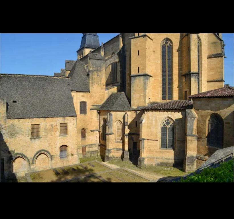 Gambar di galeri bagi Le Sherlock di Sarlat-la-Canéda