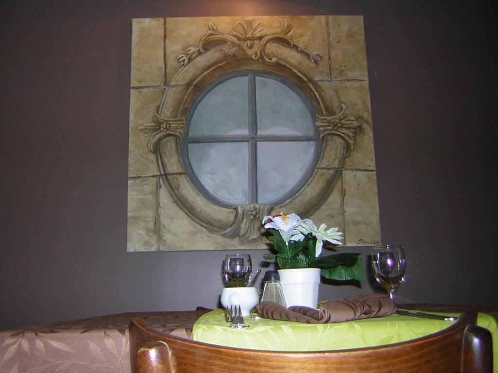Fotografie z fotogalerie ubytování Hôtel Bertrand v destinaci Bar-le-Duc