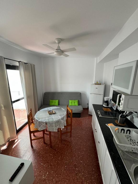 Kuchyňa alebo kuchynka v ubytovaní Vivienda Vacacional Tienda Loly
