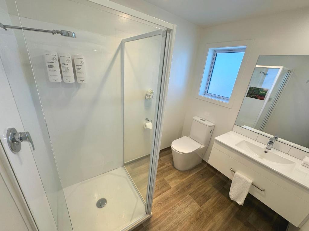 
Standard Kitchen Studio
