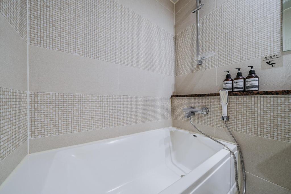 Koupelna v ubytování Nohyung Hotel