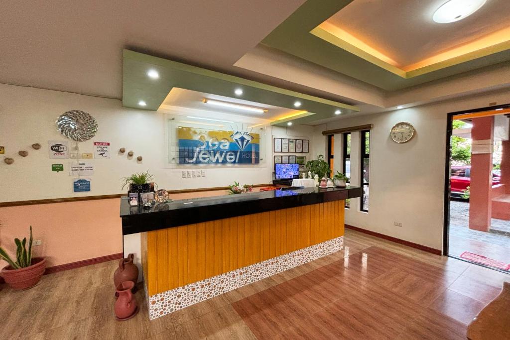 Kuchyň nebo kuchyňský kout v ubytování Sea Jewel Hotel Puerto Galera powered by Cocotel