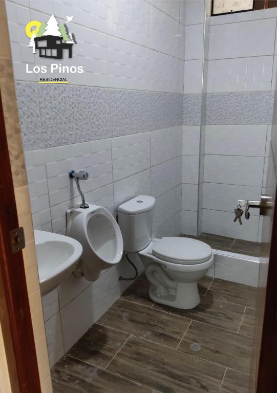 Koupelna v ubytování Residencial LOS PINOS habitación compartida