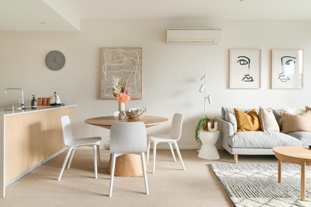 Modern Inner City Building Modern inner-city apartment with secure parking, Hobart (updated prices ...