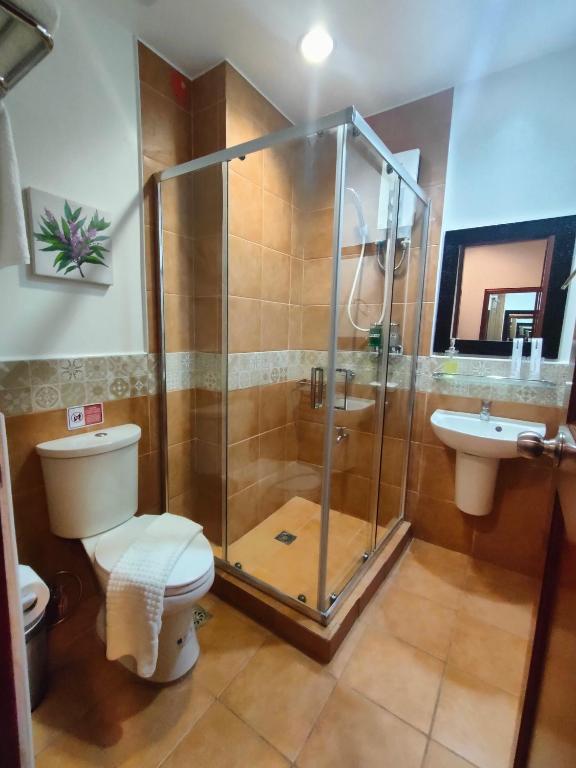 Koupelna v ubytování LaVie Hotel