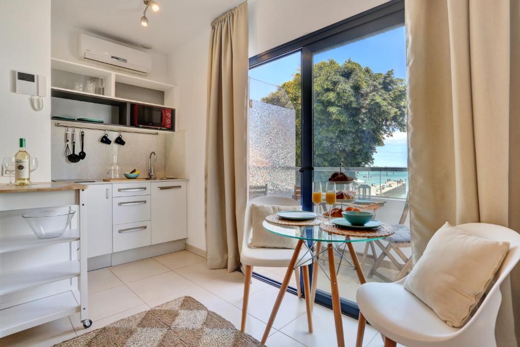Kuchyň nebo kuchyňský kout v ubytování 4rooms Fuerteventura