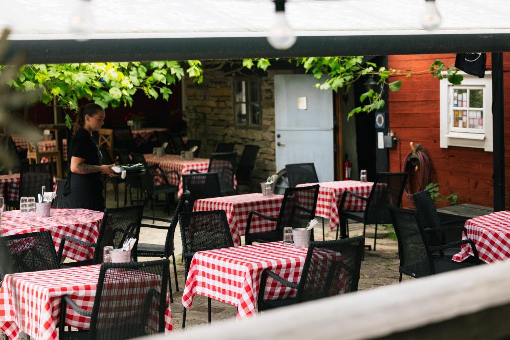 Restaurace v ubytování Kackelstugan