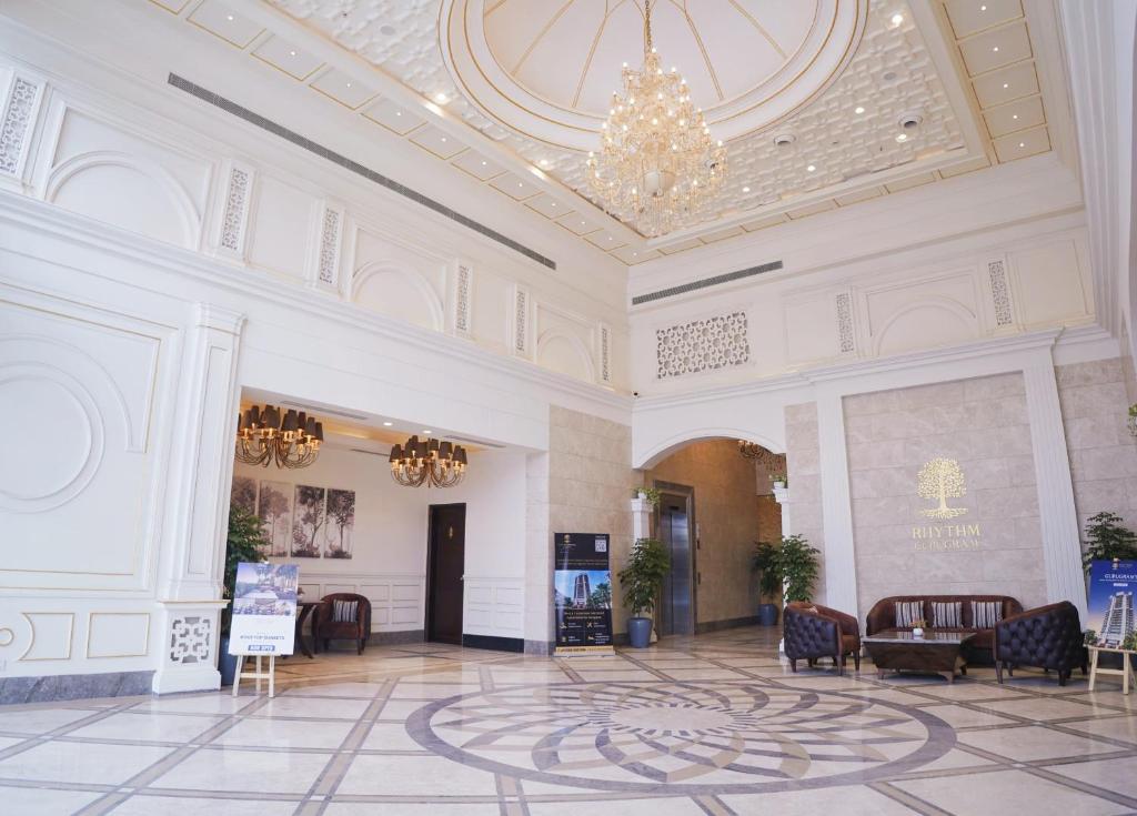 Posezení v ubytování Rhythm Gurugram Hotel & Suites, Sohna Road