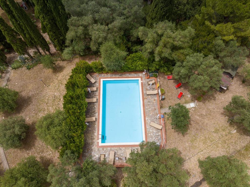 Bazén v ubytování Villa I Tigli nebo v jeho okolí