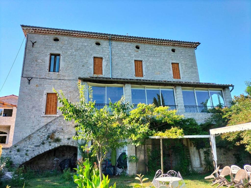 Foto dalla galleria di chambres d'hôtes la maison de mon père a Saint Alban Auriolles