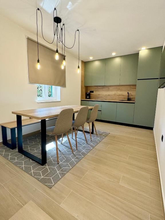 LUX Apartments