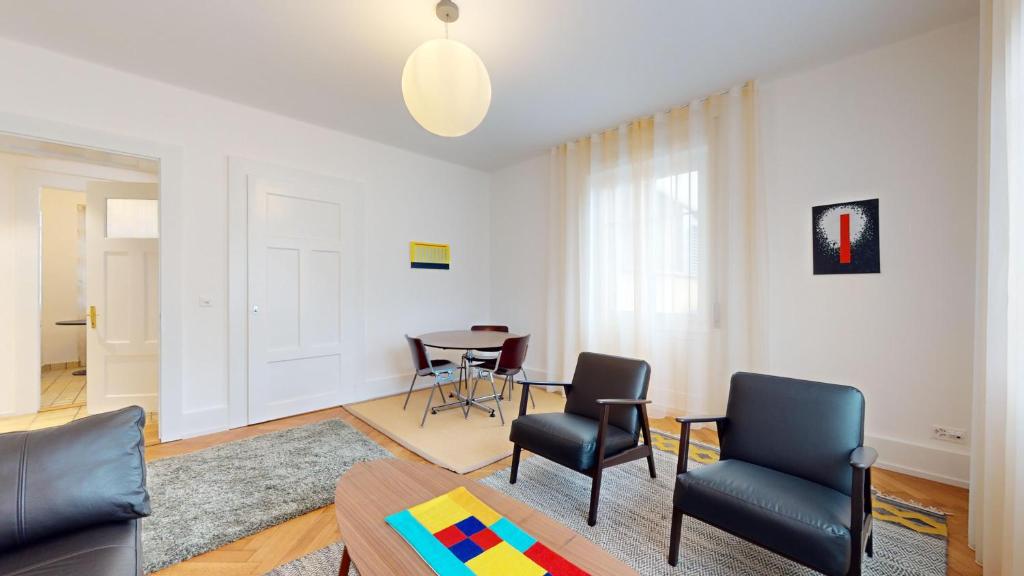Posezení v ubytování Charming flat in the heart of Sierre