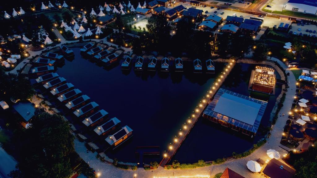 Bazén v ubytování Western Camp Resort nebo v jeho okolí