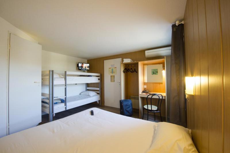Brit Hotel Essentiel Pau Lescar - Vierbettzimmer