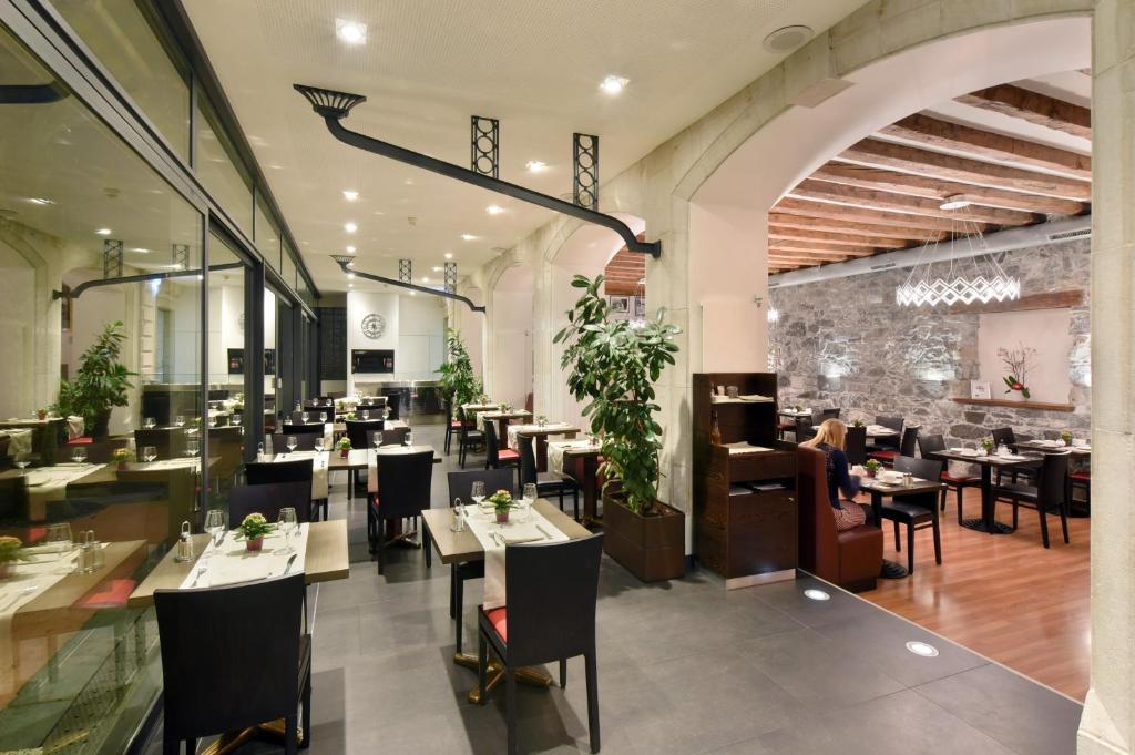 Restaurace v ubytování Hotel International & Terminus