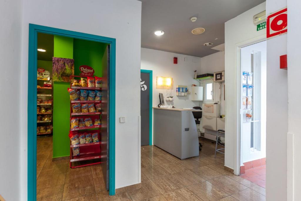 Mellow Barcelona - Bed In 8-Bed Mixed Dormitory Room