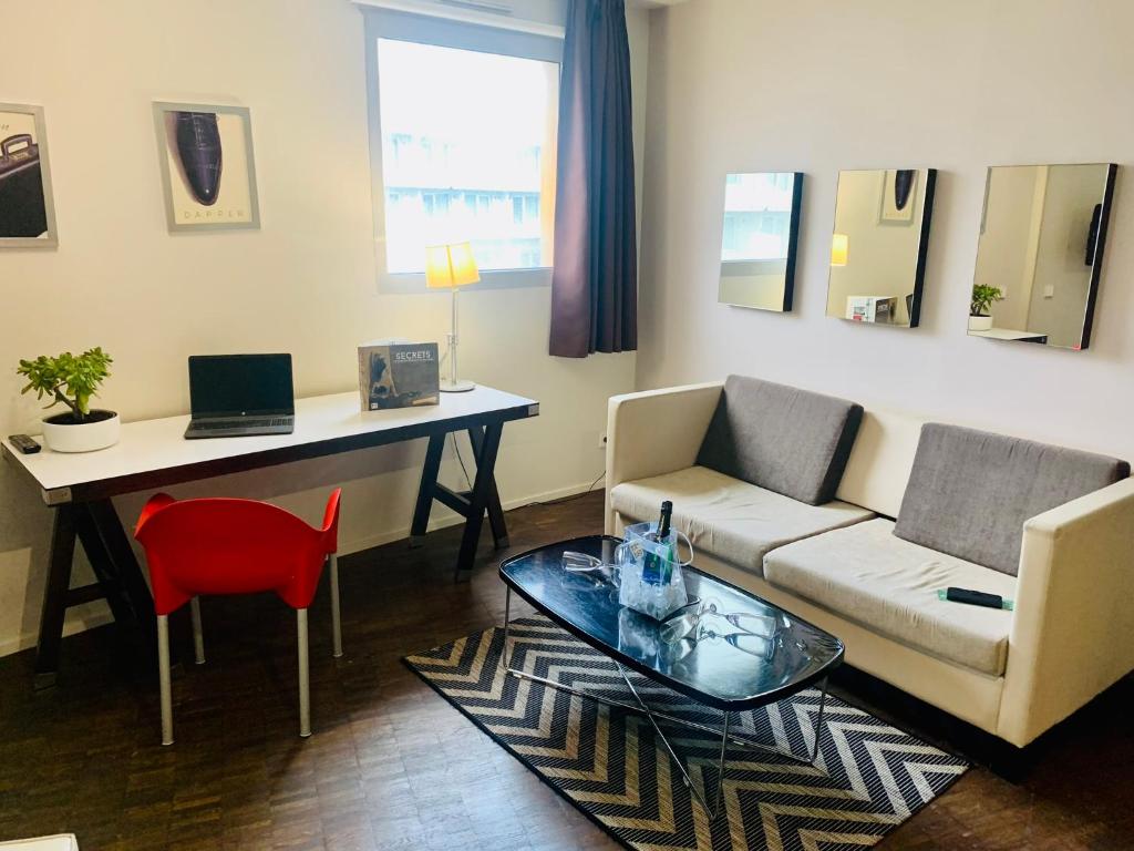 Posezení v ubytování Standing Hotel Suites by Actisource